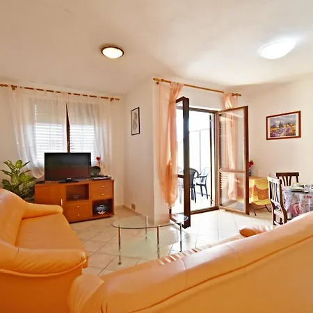 Apartment Stella Rabac
