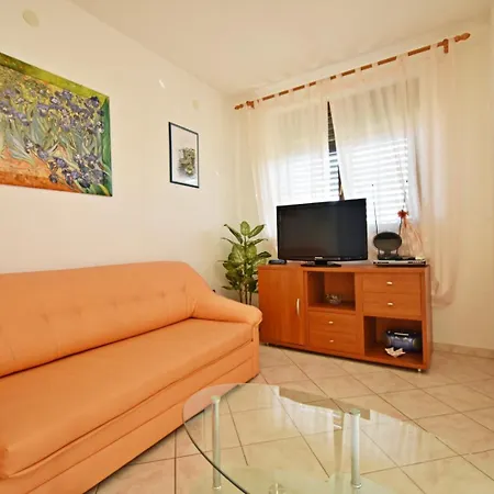 Apartment Stella *